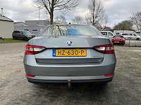 Skoda superb personenauto - afbeelding 35 van  37