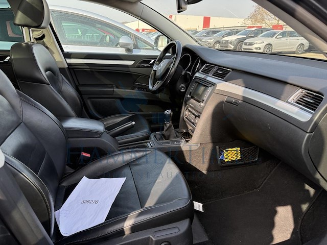 Skoda superb sw 1.8 tsi 4x4 elegance, 2015 - afbeelding 20 van  31