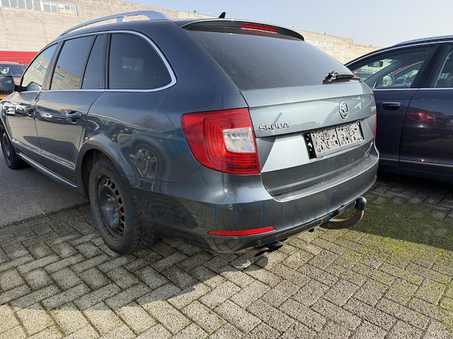Skoda superb sw 1.8 tsi 4x4 elegance, 2015 - afbeelding 28 van  31