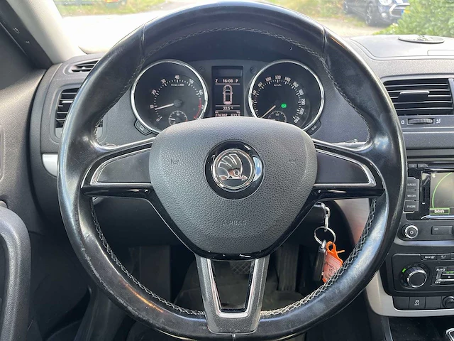 Škoda yeti 1.2 tsi ambition | 5-txp-63 - afbeelding 4 van  25
