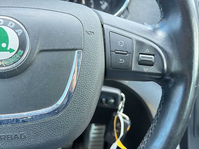 Skoda yeti 1.2 tsi elegance 2011 | 47-pbr-2 - afbeelding 5 van  24