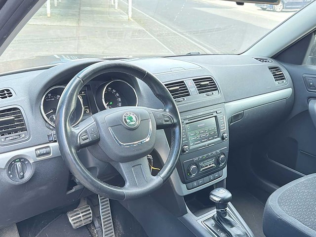 Skoda yeti 1.2 tsi elegance 2011 | 47-pbr-2 - afbeelding 18 van  24