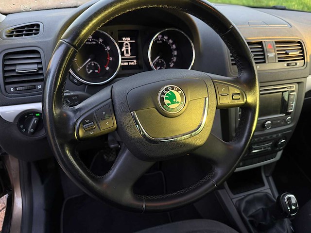 Skoda yeti 1.2 tsi tour, 11-szn-2 - afbeelding 11 van  22