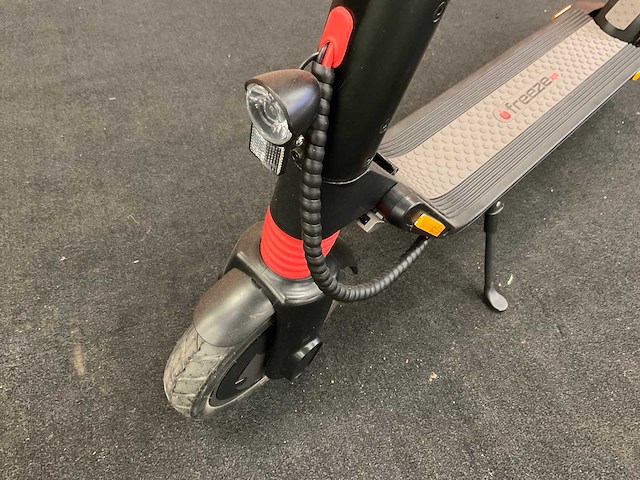 Skotero freezexr elektrische step - afbeelding 6 van  11