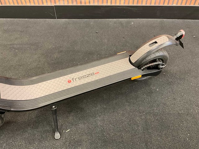 Skotero freezexr elektrische step - afbeelding 7 van  11