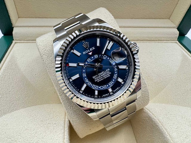 Sky-dweller 336934 | blue dial | unworn | 2026 | full set - afbeelding 5 van  12