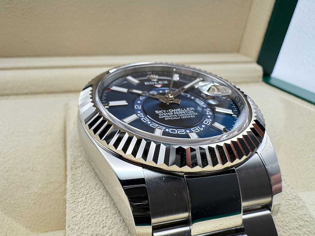 Sky-dweller 336934 | blue dial | unworn | 2026 | full set - afbeelding 10 van  12