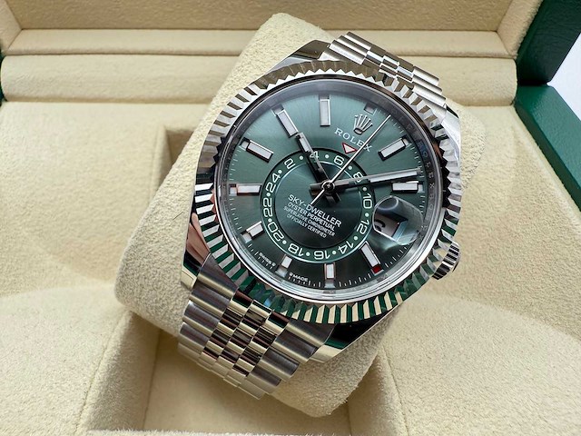 Sky-dweller | 336934 | green dial | jubilee | unworn | 2026 - afbeelding 6 van  12