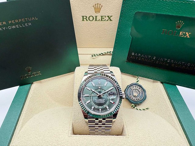 Sky-dweller | 336934 | green dial | jubilee | unworn | 2026 - afbeelding 3 van  12