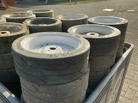 Skyjack hoogwerker wielen (4x) - afbeelding 6 van  7