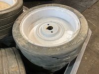 Skyjack partij hoogwerkerwielen - afbeelding 3 van  6