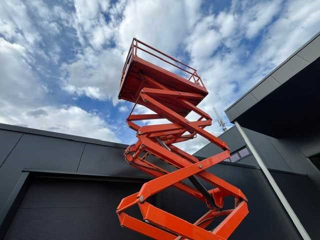 Skyjack sj iii-4632 12 meter schaarhoogwerker - afbeelding 9 van  11