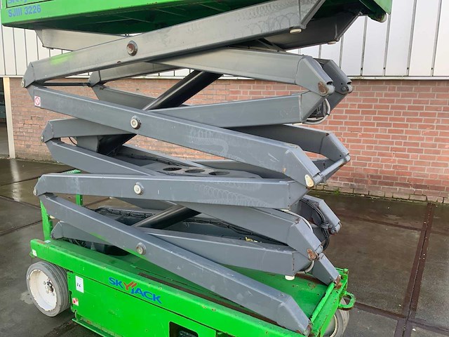 Skyjack sjiii 3226 schaarhoogwerker - afbeelding 18 van  21