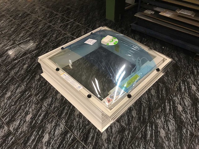 Skylux elektrische dakopstand met lichtkoepel 800x800mm - afbeelding 7 van  12