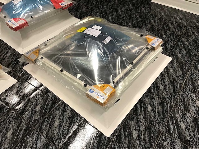 Skylux lichtkoepel met opstand – 100 × 100 cm - afbeelding 2 van  6