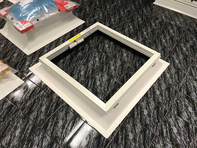 Skylux lichtkoepel met opstand – 100 × 100 cm - afbeelding 4 van  6