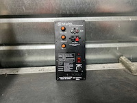 Skytec 220-240 vac 50hz inbouw versterkers (5x) - afbeelding 1 van  2