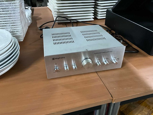 Skytronic 103.311 versterker - afbeelding 1 van  5