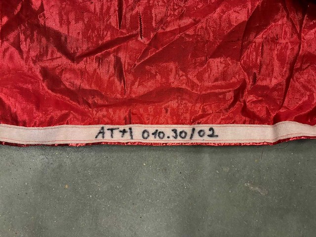 Skytube rood glimmend - afbeelding 1 van  2