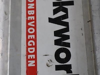 Skyworks sky-deck loopbrug - afbeelding 2 van  9