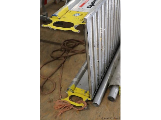 Skyworks sky-deck loopbrug - afbeelding 3 van  9