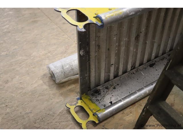 Skyworks sky-deck loopbrug - afbeelding 9 van  9