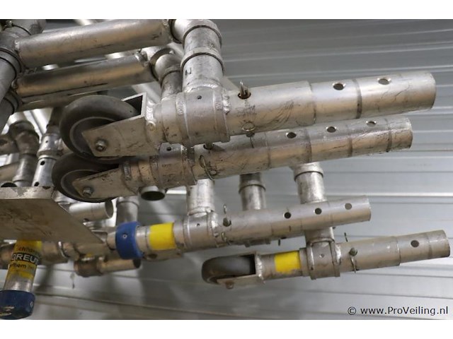 Skyworks steiger en doorwerktent/regenschermen - afbeelding 5 van  11