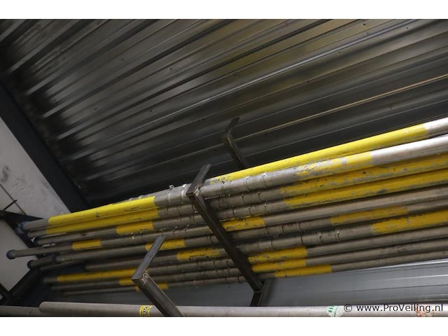 Skyworks steiger en doorwerktent/regenschermen - afbeelding 6 van  11