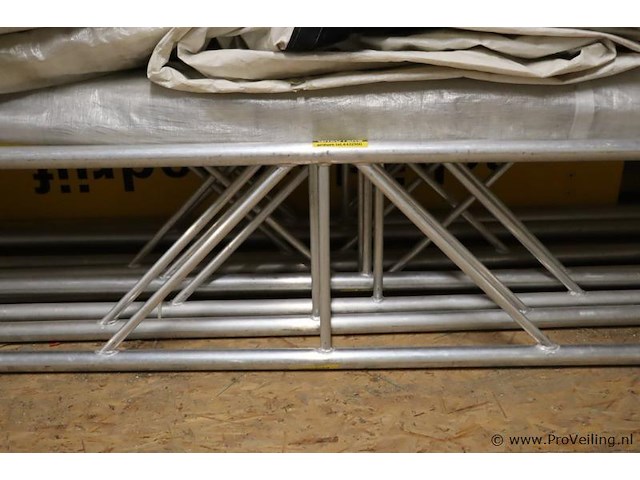 Skyworks steiger en doorwerktent/regenschermen - afbeelding 9 van  11