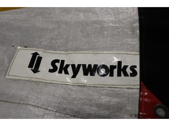 Skyworks steiger en doorwerktent/regenschermen - afbeelding 10 van  11