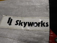 Skyworks steiger en doorwerktent/regenschermen - afbeelding 10 van  11
