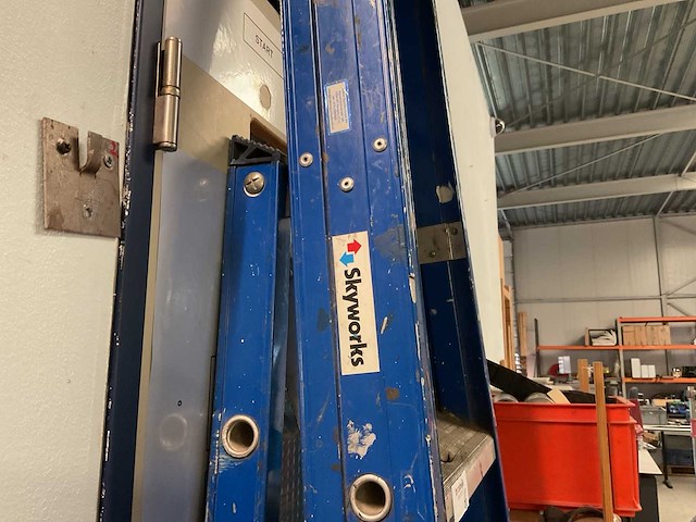 Skyworks trap - afbeelding 3 van  3