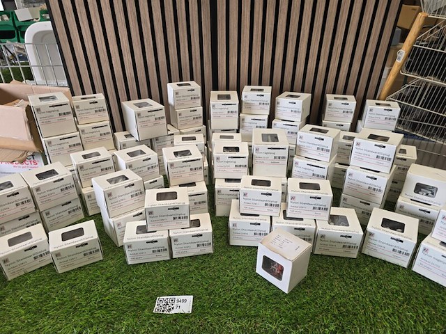 Slagpluggen en pluggen ca 75 dozen heco, partij - afbeelding 1 van  11