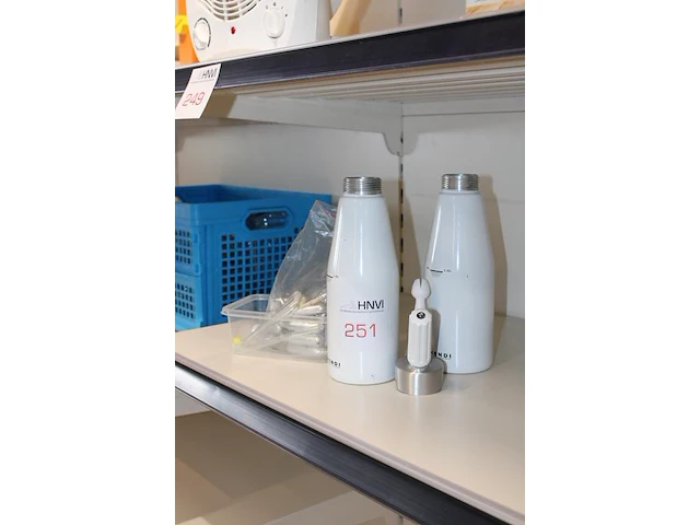 Slagroomkidde met extra fles - afbeelding 2 van  2