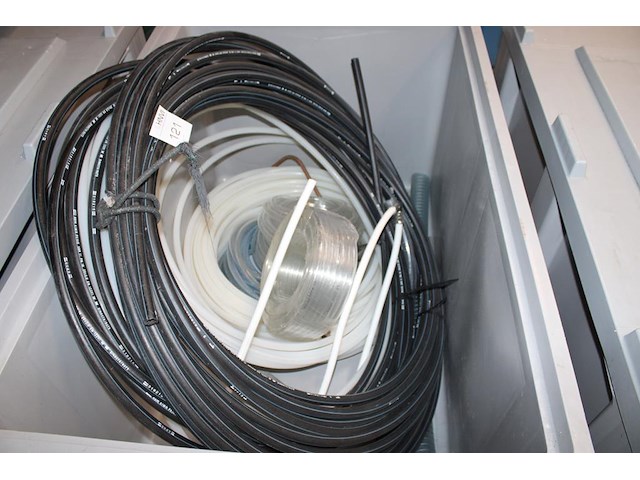 Slang en buismateriaal in accubox w.o. aspen xtra07. excl. box. - afbeelding 1 van  2