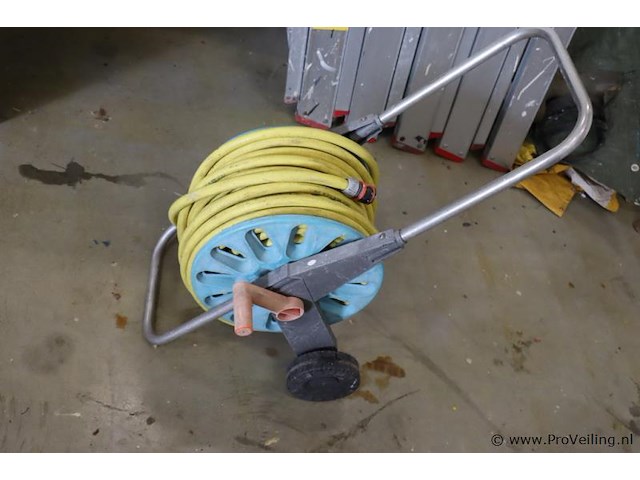 Slangenhaspel - afbeelding 1 van  5