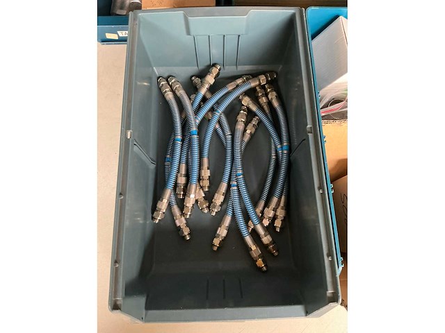 Slangenklemmen, bouten en luchtslangen - afbeelding 3 van  8