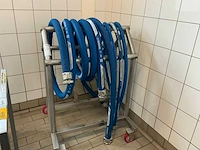 Slangentrolley met slangen