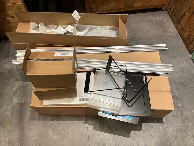 Slatwall wandhaken en plateaus lamellenwand - afbeelding 13 van  21