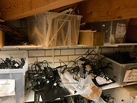 Slatwall wandhaken en plateaus lamellenwand - afbeelding 16 van  21