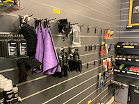 Slatwall, wandhaken en plateaus - afbeelding 4 van  13