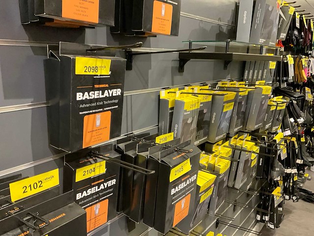 Slatwall, wandhaken en plateaus - afbeelding 11 van  13