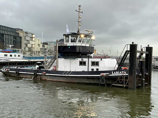 Sleepboot met duwsteven ‘labiata’ eni 02321998 - afbeelding 7 van  123