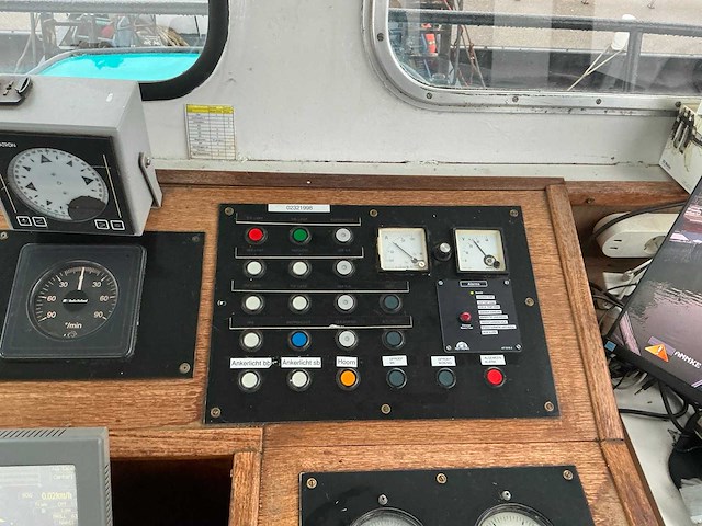 Sleepboot met duwsteven ‘labiata’ eni 02321998 - afbeelding 40 van  123