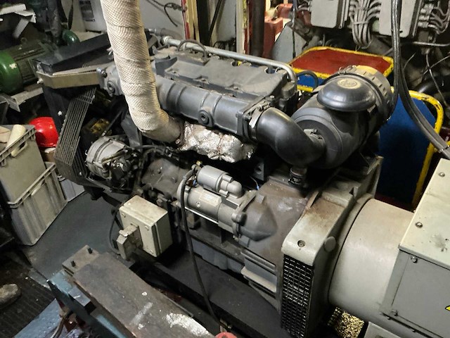 Sleepboot met duwsteven ‘labiata’ eni 02321998 - afbeelding 54 van  123