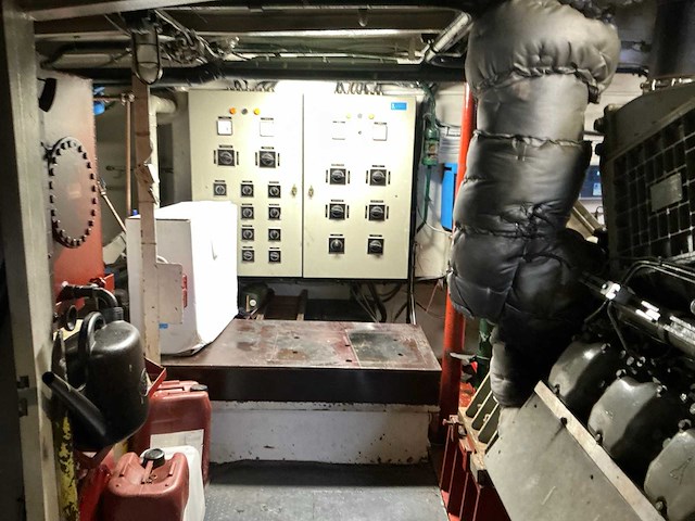 Sleepboot met duwsteven ‘labiata’ eni 02321998 - afbeelding 59 van  123