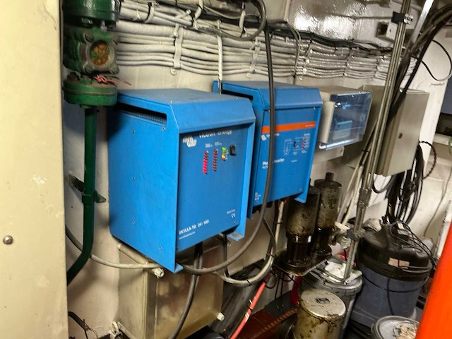 Sleepboot met duwsteven ‘labiata’ eni 02321998 - afbeelding 62 van  123