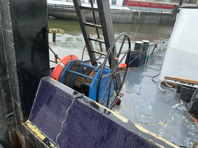 Sleepboot met duwsteven ‘labiata’ eni 02321998 - afbeelding 113 van  123