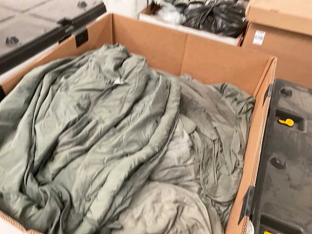 Sleeping bags (60x) - afbeelding 1 van  2