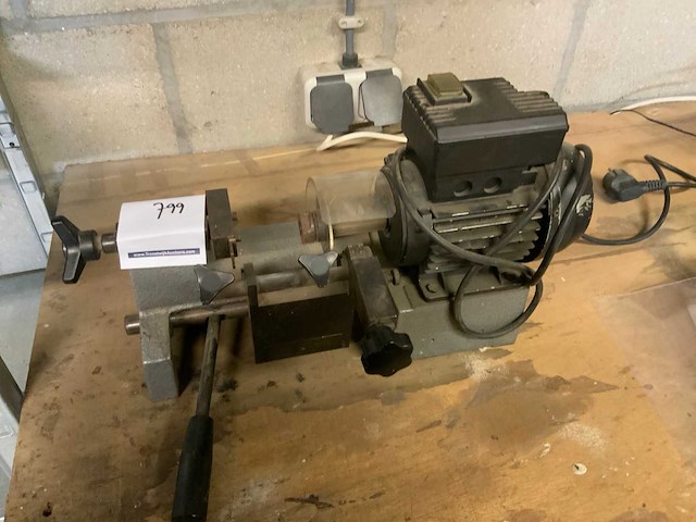 Sleuteldupliceermachine - afbeelding 1 van  4